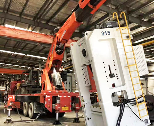 沐川附近随车吊出租，轻松解决运输难题