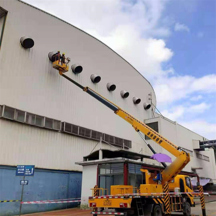 沐川高空作业车出租服务：专业广告牌安装解决方案