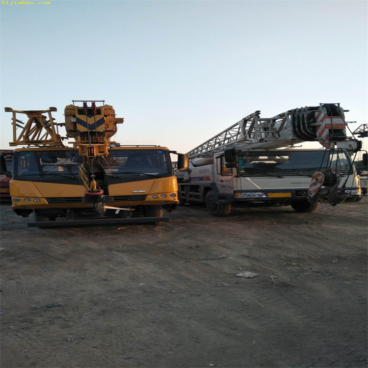 沐川吊车吊挖机正确办法