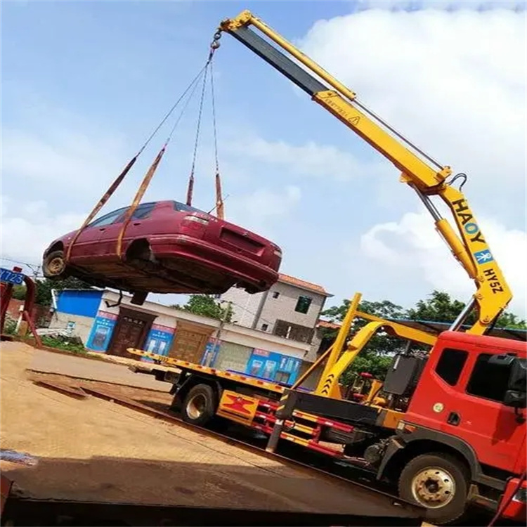 沐川吊车吊汽车的正确方法